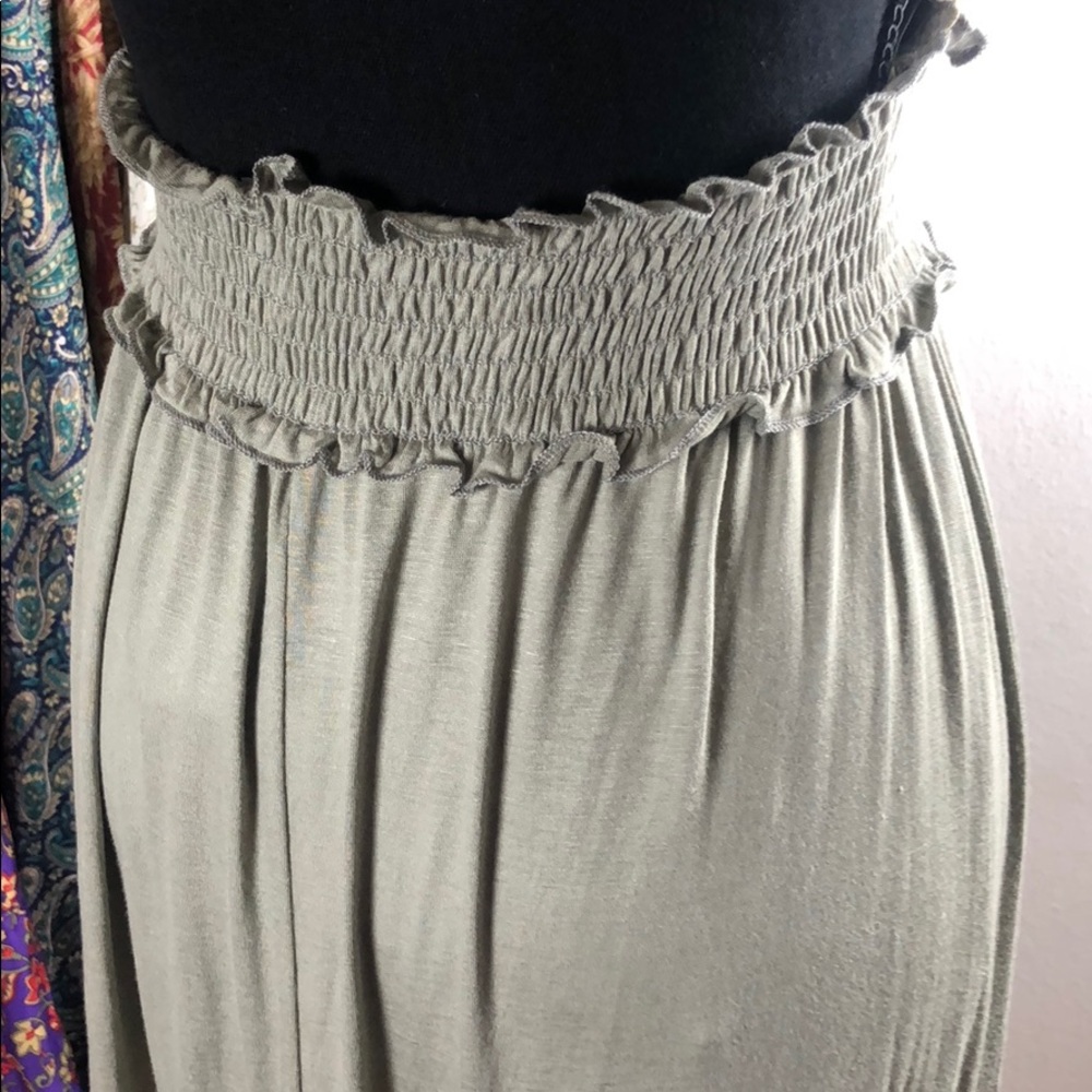Halter maxi dress - Picture 7 of 10